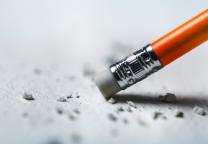 une gomme efface du texte